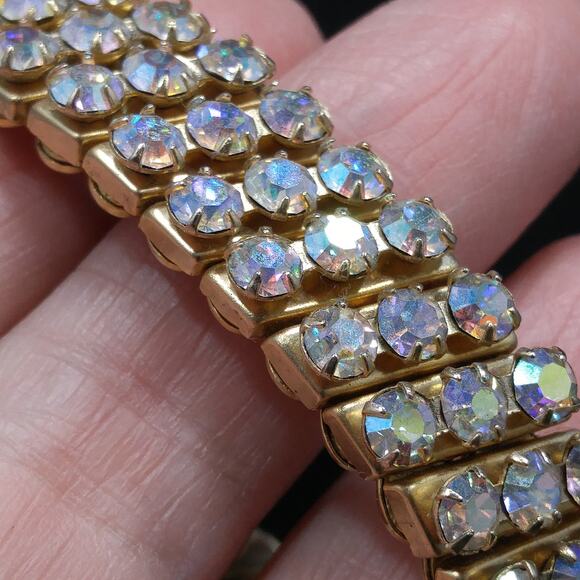 Aurora Borealis Rhinestone Expansion Bracelet, Gold Tone, 1960s Vintage Jewelry - Picture 7 of 10